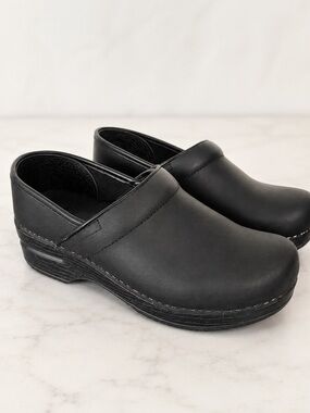 Dansko Professional Matte Black Leather Platform Slip On Clog Shoes Size 36